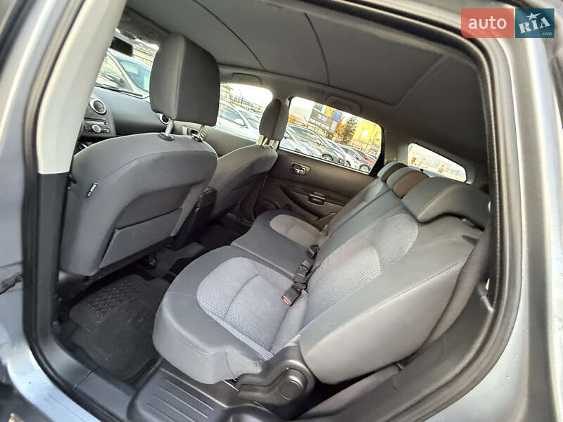 Позашляховик / Кросовер Nissan Qashqai+2 2010 в Стрию