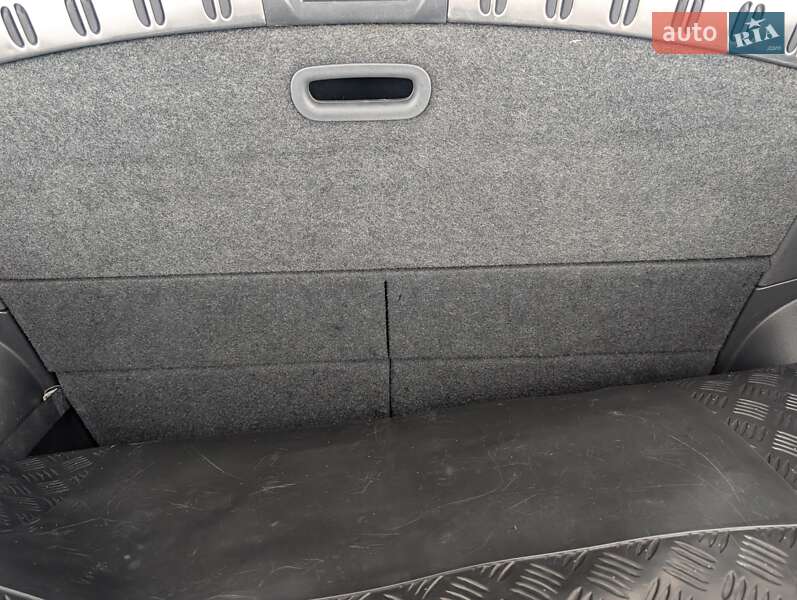 Внедорожник / Кроссовер Nissan Qashqai+2 2010 в Ровно фото 15 Внедорожник / Кроссовер Nissan Qashqai+2 2010 в Ровно