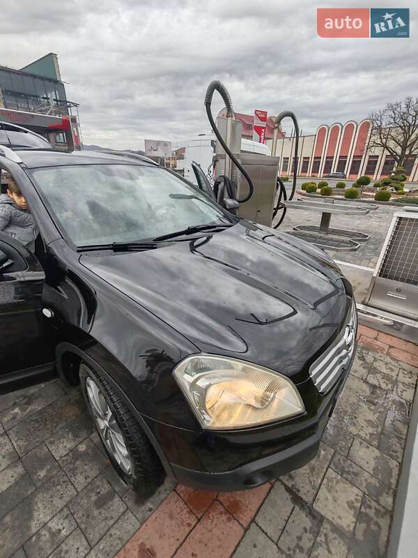 Внедорожник / Кроссовер Nissan Qashqai+2 2009 в Хусте