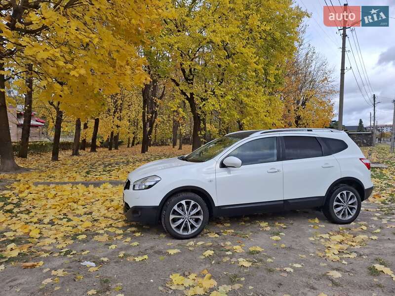 Позашляховик / Кросовер Nissan Qashqai+2 2011 в Луцьку