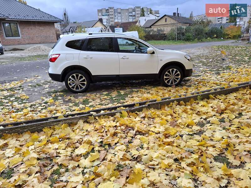 Позашляховик / Кросовер Nissan Qashqai+2 2011 в Луцьку