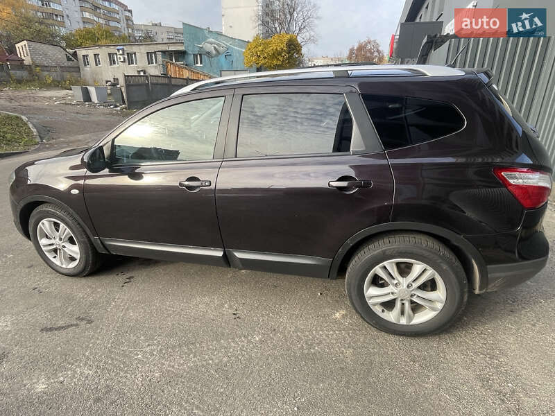 Внедорожник / Кроссовер Nissan Qashqai+2 2010 в Чернигове