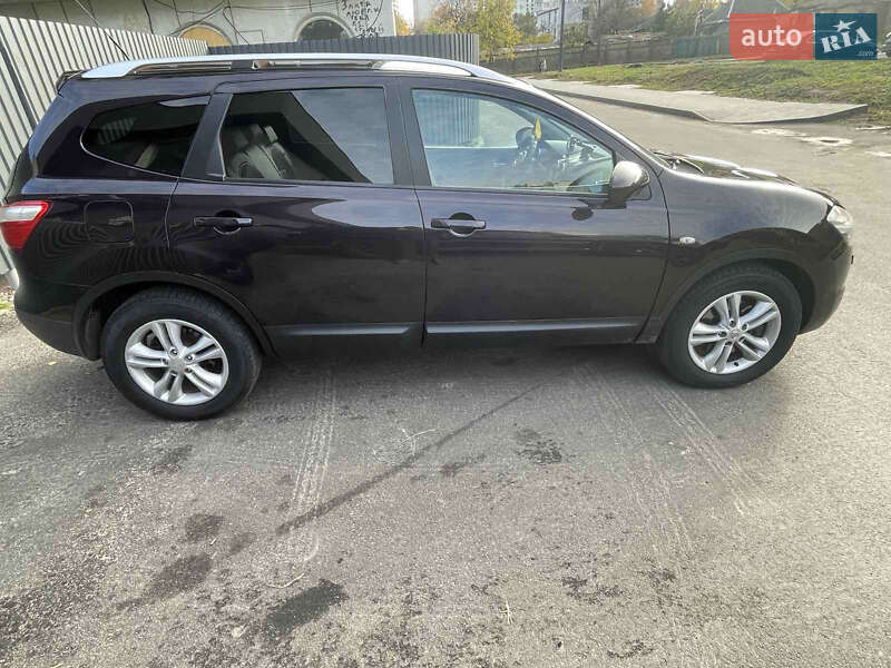 Внедорожник / Кроссовер Nissan Qashqai+2 2010 в Чернигове