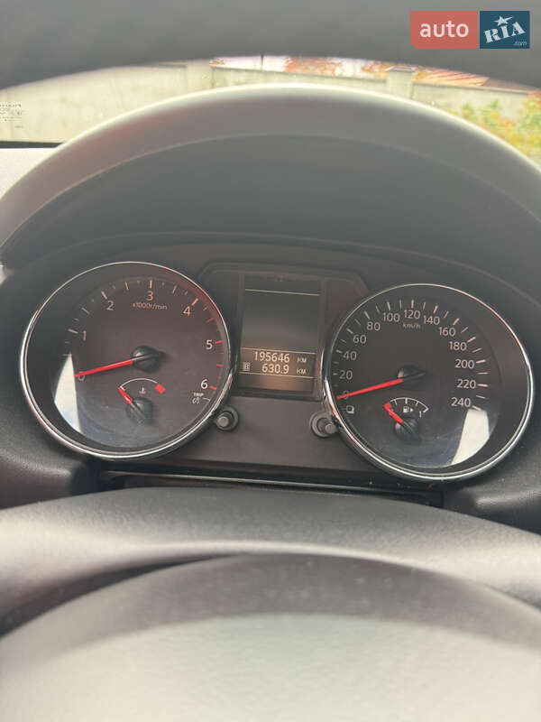 Позашляховик / Кросовер Nissan Qashqai+2 2012 в Ужгороді фото 5 Позашляховик / Кросовер Nissan Qashqai+2 2012 в Ужгороді