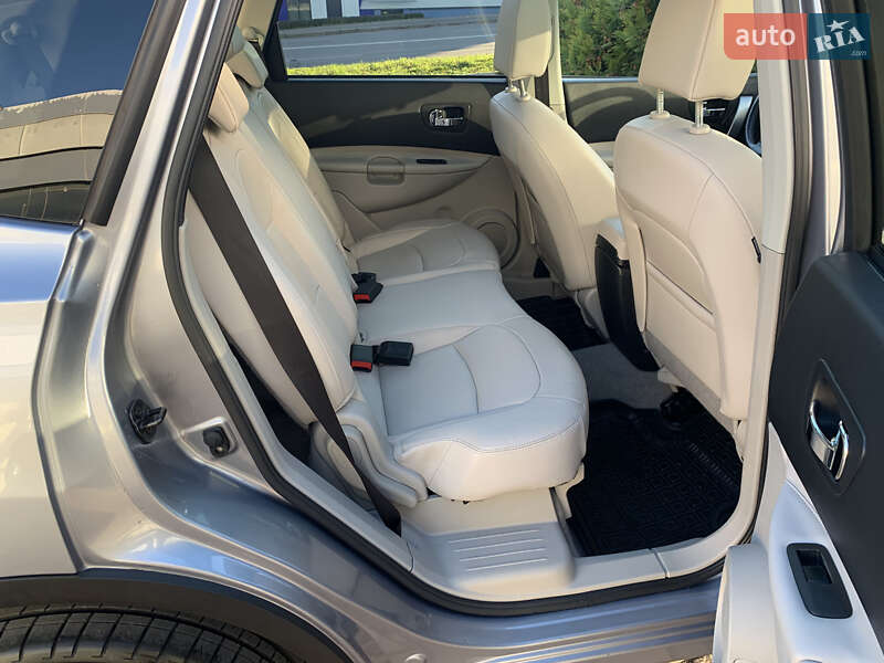 Внедорожник / Кроссовер Nissan Qashqai+2 2012 в Ровно