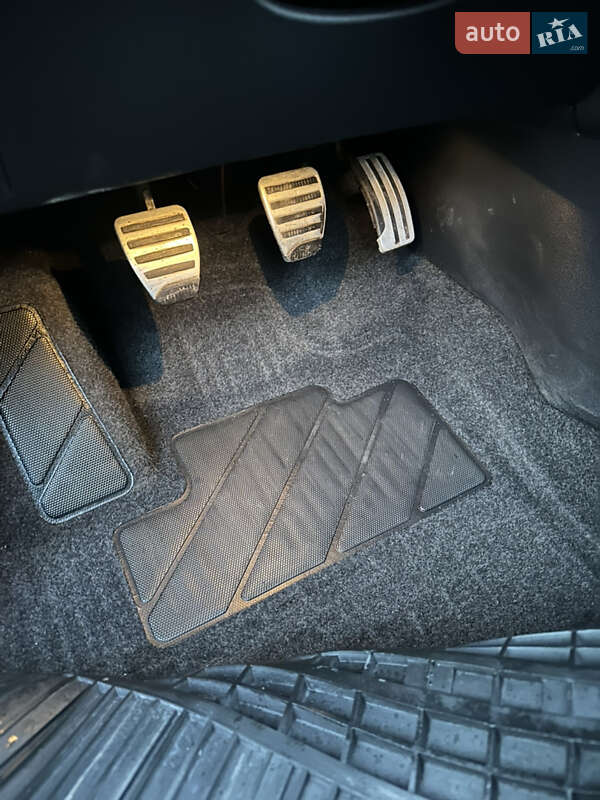 Внедорожник / Кроссовер Nissan Qashqai+2 2012 в Ровно фото 39 Внедорожник / Кроссовер Nissan Qashqai+2 2012 в Ровно