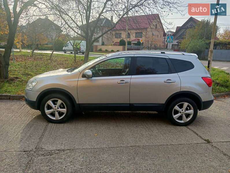 Внедорожник / Кроссовер Nissan Qashqai+2 2009 в Ужгороде