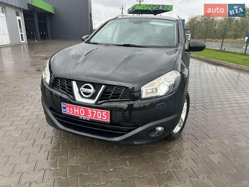 Nissan Qashqai+2 2011