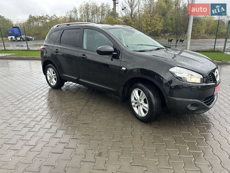 Позашляховик / Кросовер Nissan Qashqai+2 2011 в Луцьку