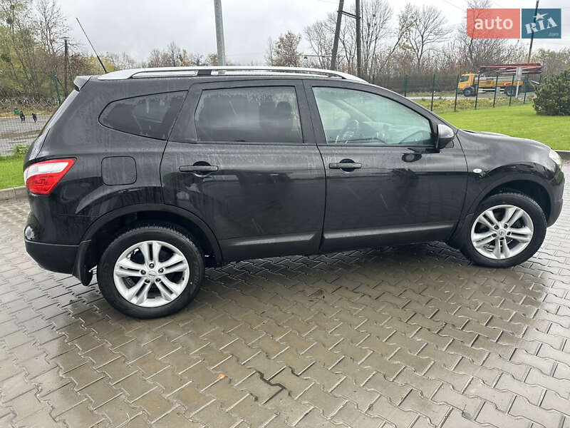Позашляховик / Кросовер Nissan Qashqai+2 2011 в Луцьку