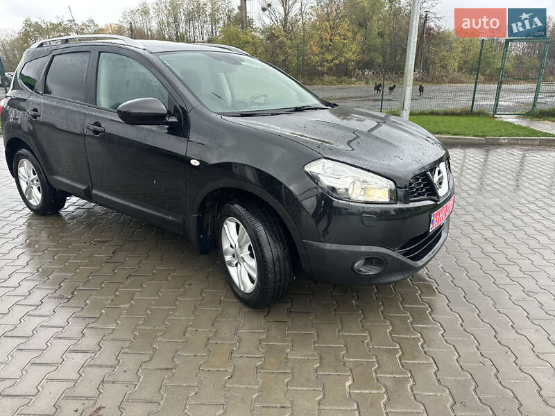 Позашляховик / Кросовер Nissan Qashqai+2 2011 в Луцьку