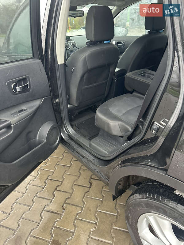 Позашляховик / Кросовер Nissan Qashqai+2 2011 в Луцьку