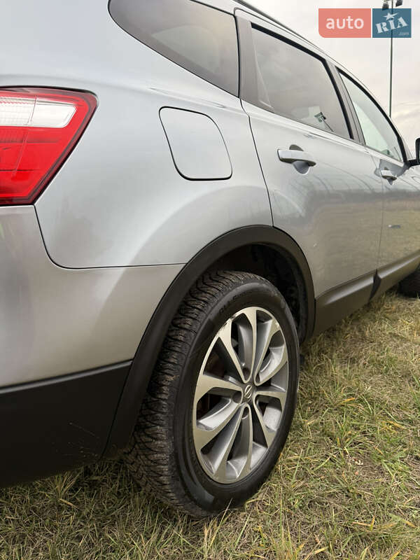 Внедорожник / Кроссовер Nissan Qashqai+2 2010 в Харькове