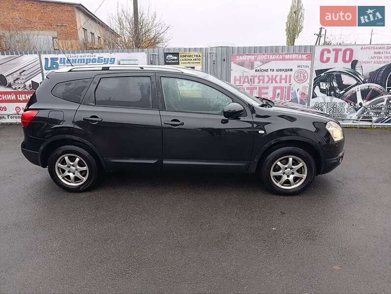 Позашляховик / Кросовер Nissan Qashqai+2 2010 в Звягелі