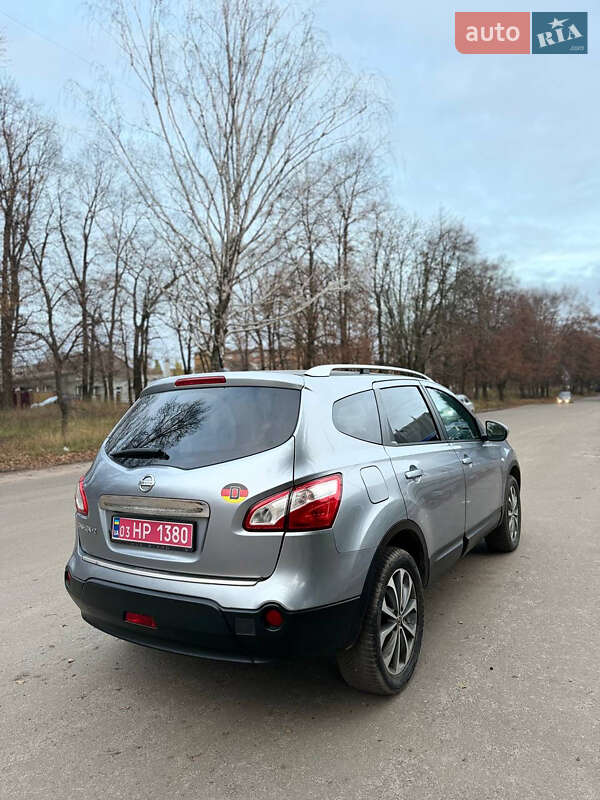 Позашляховик / Кросовер Nissan Qashqai+2 2010 в Сумах фото 15 Позашляховик / Кросовер Nissan Qashqai+2 2010 в Сумах
