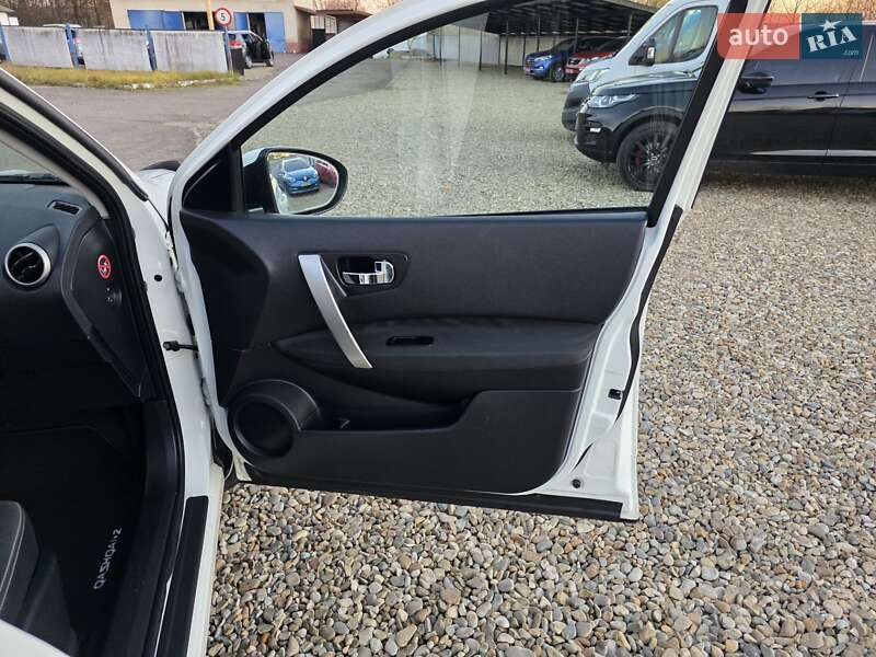 Внедорожник / Кроссовер Nissan Qashqai+2 2011 в Калуше фото 39 Внедорожник / Кроссовер Nissan Qashqai+2 2011 в Калуше