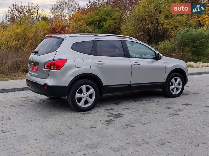 Позашляховик / Кросовер Nissan Qashqai+2 2009 в Стрию