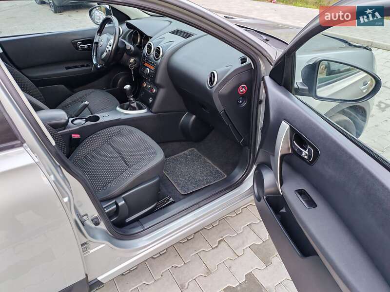 Позашляховик / Кросовер Nissan Qashqai+2 2009 в Стрию
