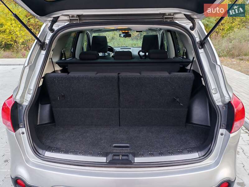 Позашляховик / Кросовер Nissan Qashqai+2 2009 в Стрию