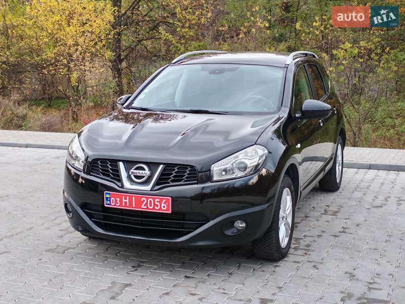 Позашляховик / Кросовер Nissan Qashqai+2 2011 в Стрию