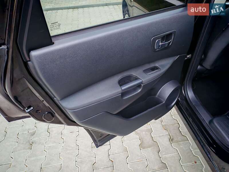 Позашляховик / Кросовер Nissan Qashqai+2 2011 в Стрию