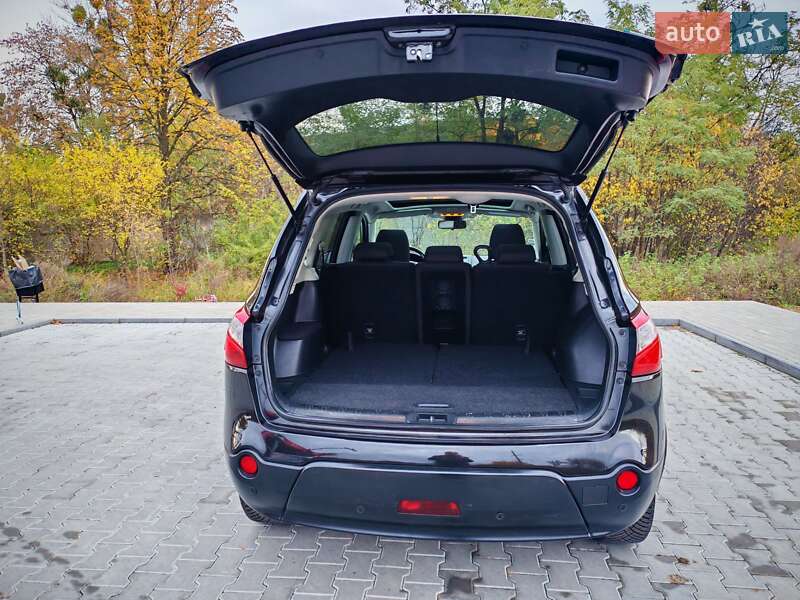 Позашляховик / Кросовер Nissan Qashqai+2 2011 в Стрию