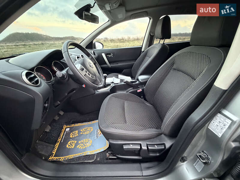 Позашляховик / Кросовер Nissan Qashqai+2 2010 в Вінниці