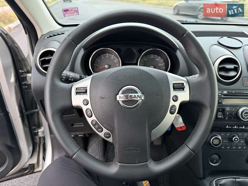 Позашляховик / Кросовер Nissan Qashqai+2 2010 в Вінниці