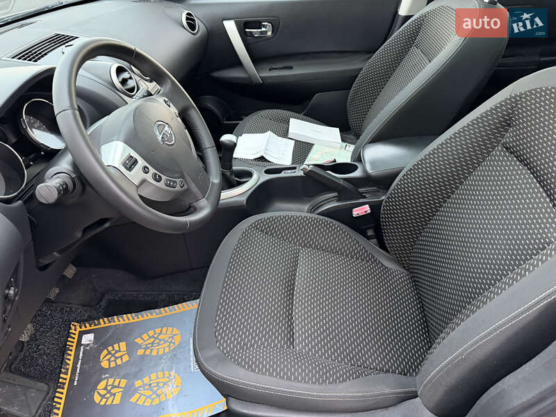Позашляховик / Кросовер Nissan Qashqai+2 2010 в Вінниці