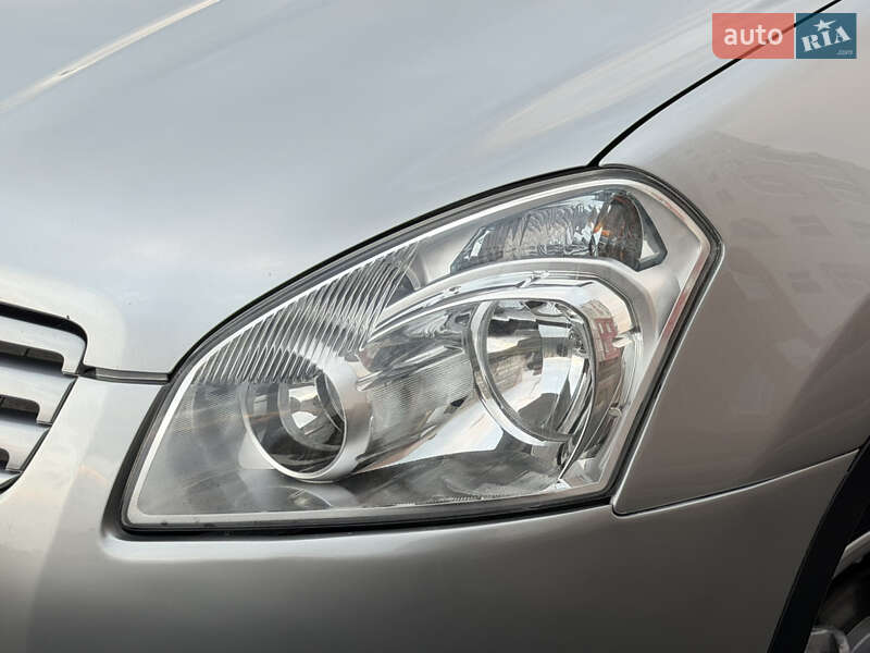 Позашляховик / Кросовер Nissan Qashqai+2 2010 в Вінниці