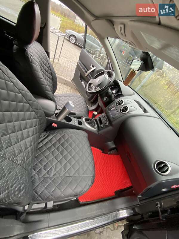 Позашляховик / Кросовер Nissan Qashqai+2 2011 в Львові