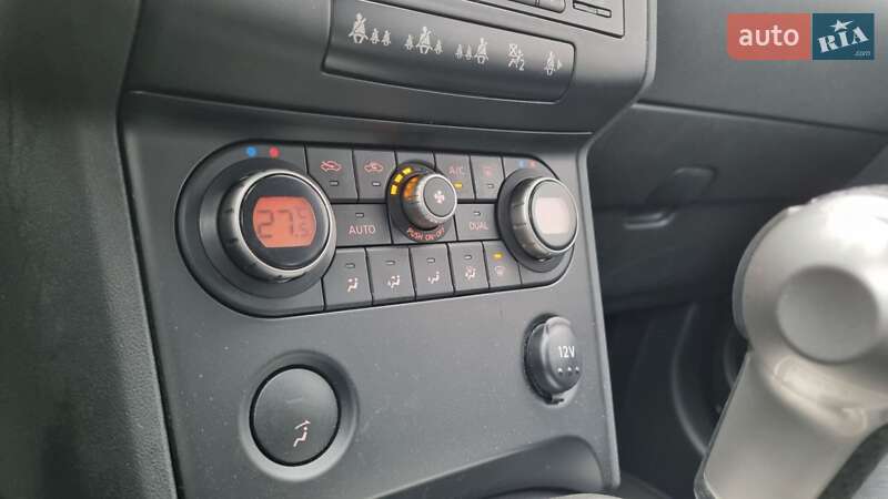 Позашляховик / Кросовер Nissan Qashqai+2 2009 в Полтаві