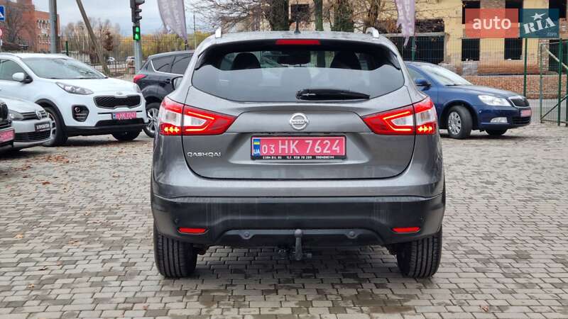 Позашляховик / Кросовер Nissan Qashqai+2 2015 в Полтаві