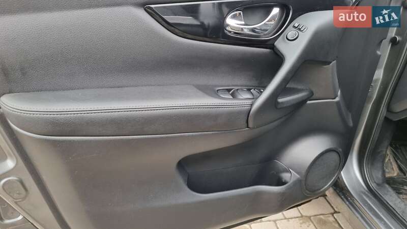 Позашляховик / Кросовер Nissan Qashqai+2 2015 в Полтаві