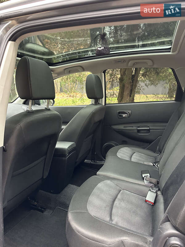 Позашляховик / Кросовер Nissan Qashqai+2 2011 в Києві