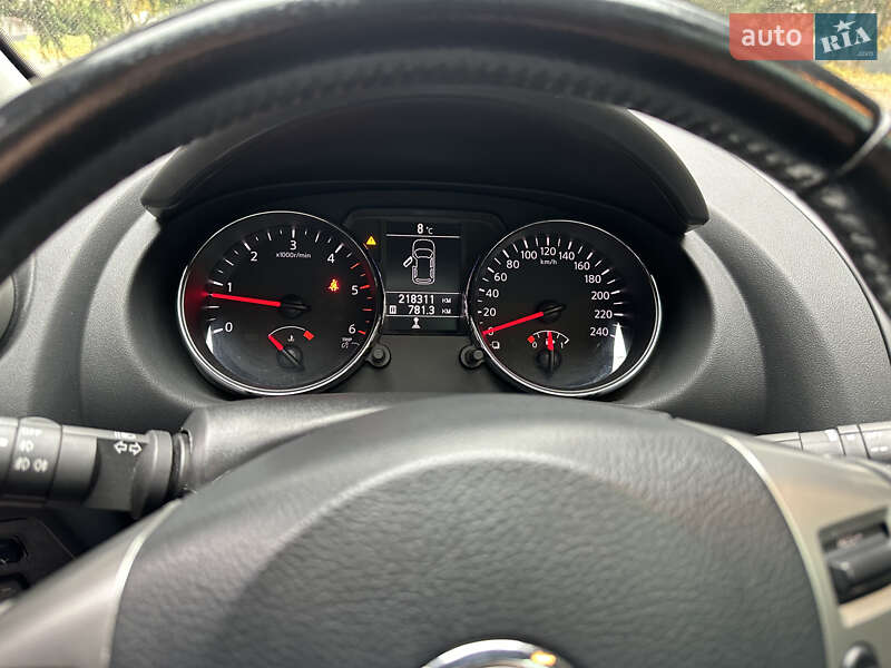 Позашляховик / Кросовер Nissan Qashqai+2 2011 в Києві