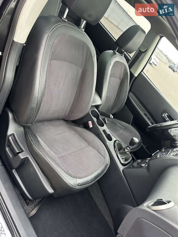 Внедорожник / Кроссовер Nissan Qashqai+2 2013 в Киеве