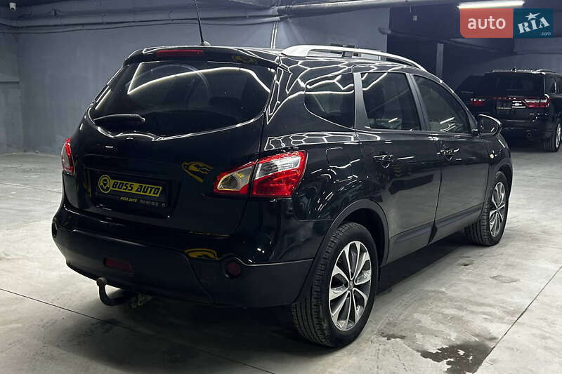 Внедорожник / Кроссовер Nissan Qashqai+2 2010 в Черновцах