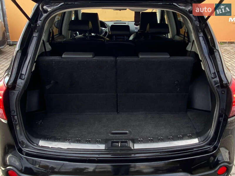 Внедорожник / Кроссовер Nissan Qashqai+2 2010 в Ровно фото 15 Внедорожник / Кроссовер Nissan Qashqai+2 2010 в Ровно