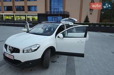 Внедорожник / Кроссовер Nissan Qashqai+2 2010 в Львове