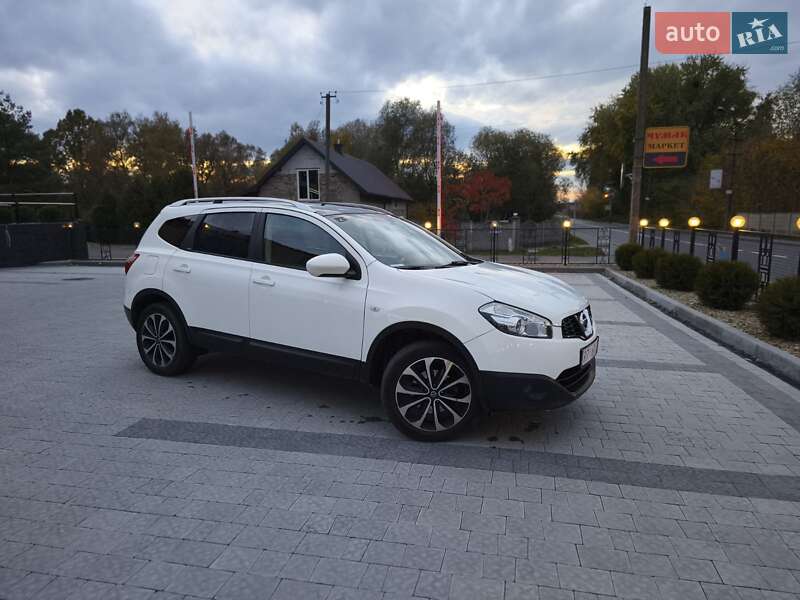Позашляховик / Кросовер Nissan Qashqai+2 2010 в Львові фото 6 Позашляховик / Кросовер Nissan Qashqai+2 2010 в Львові
