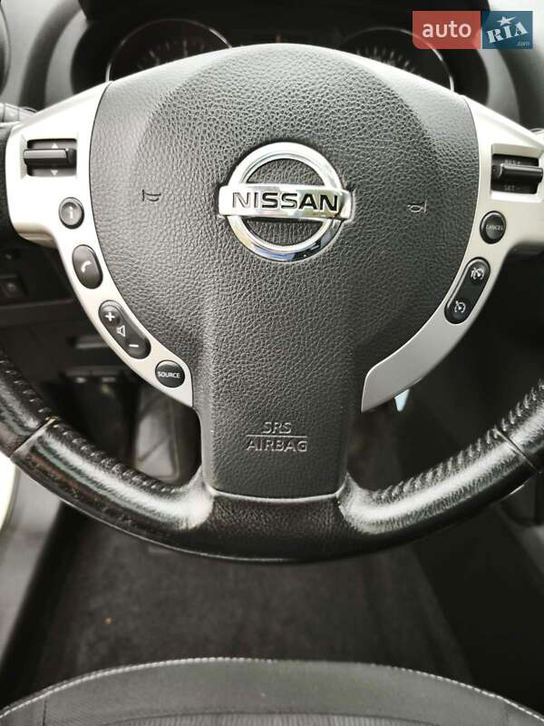 Позашляховик / Кросовер Nissan Qashqai+2 2010 в Львові фото 22 Позашляховик / Кросовер Nissan Qashqai+2 2010 в Львові