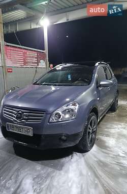 Позашляховик / Кросовер Nissan Qashqai+2 2009 в Калинівці