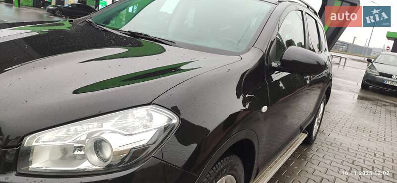 Внедорожник / Кроссовер Nissan Qashqai+2 2013 в Ивано-Франковске