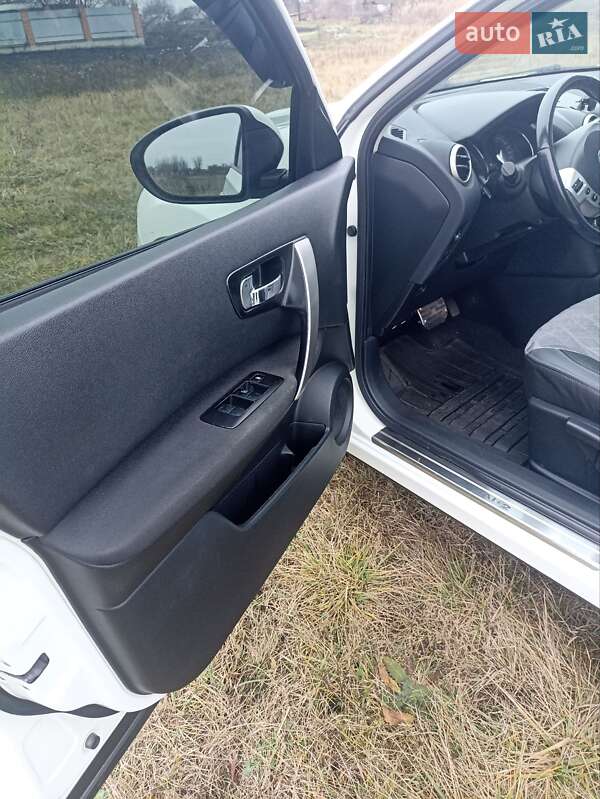 Внедорожник / Кроссовер Nissan Qashqai+2 2012 в Решетиловке фото 8 Внедорожник / Кроссовер Nissan Qashqai+2 2012 в Решетиловке