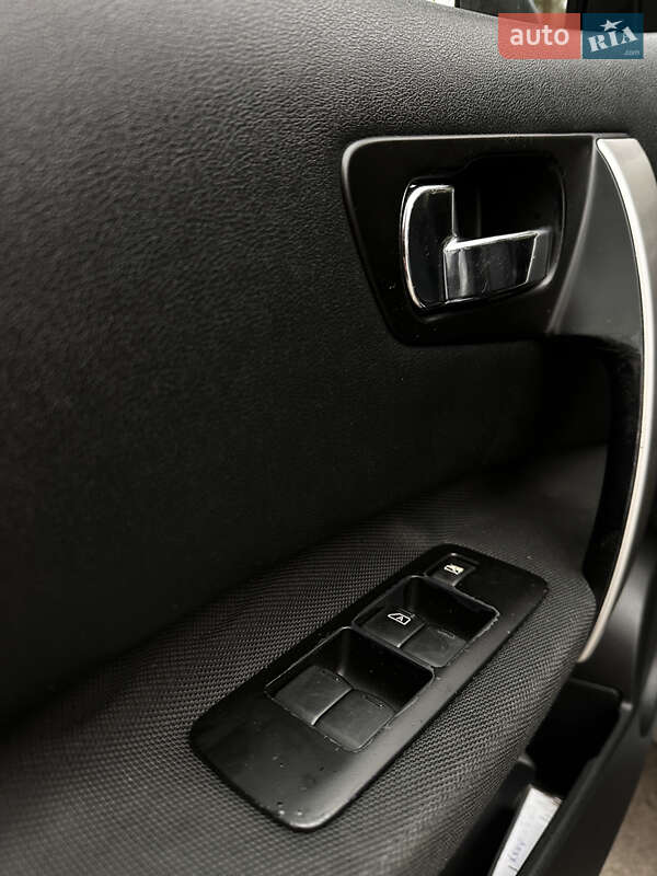 Внедорожник / Кроссовер Nissan Qashqai+2 2010 в Славуте