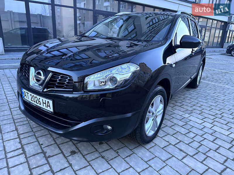 Внедорожник / Кроссовер Nissan Qashqai+2 2010 в Ивано-Франковске
