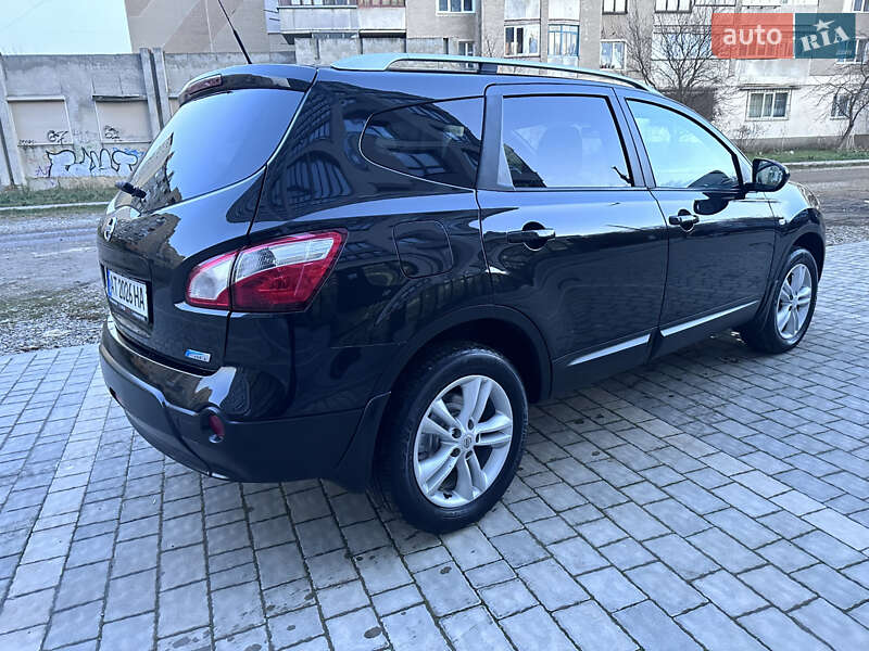 Внедорожник / Кроссовер Nissan Qashqai+2 2010 в Ивано-Франковске