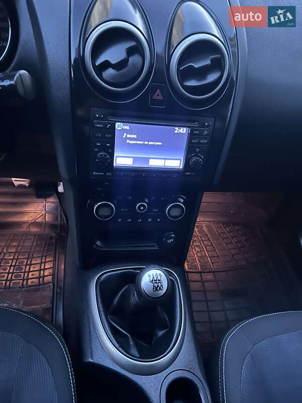 Внедорожник / Кроссовер Nissan Qashqai+2 2010 в Ивано-Франковске