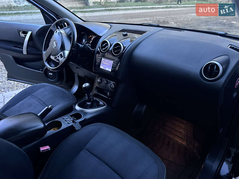 Внедорожник / Кроссовер Nissan Qashqai+2 2010 в Ивано-Франковске